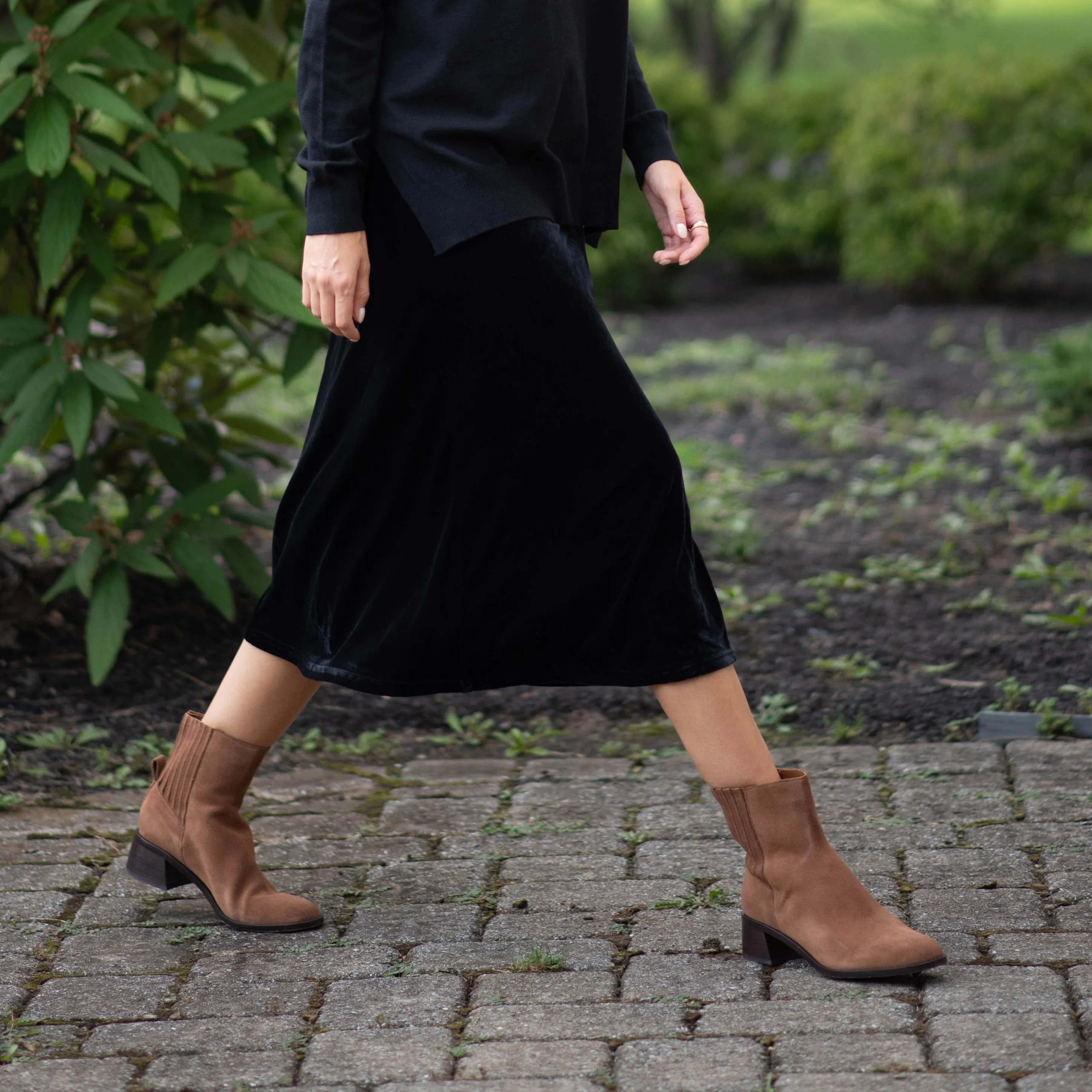 Velour Midi Skirt | Black [Final Sale] - Image 3