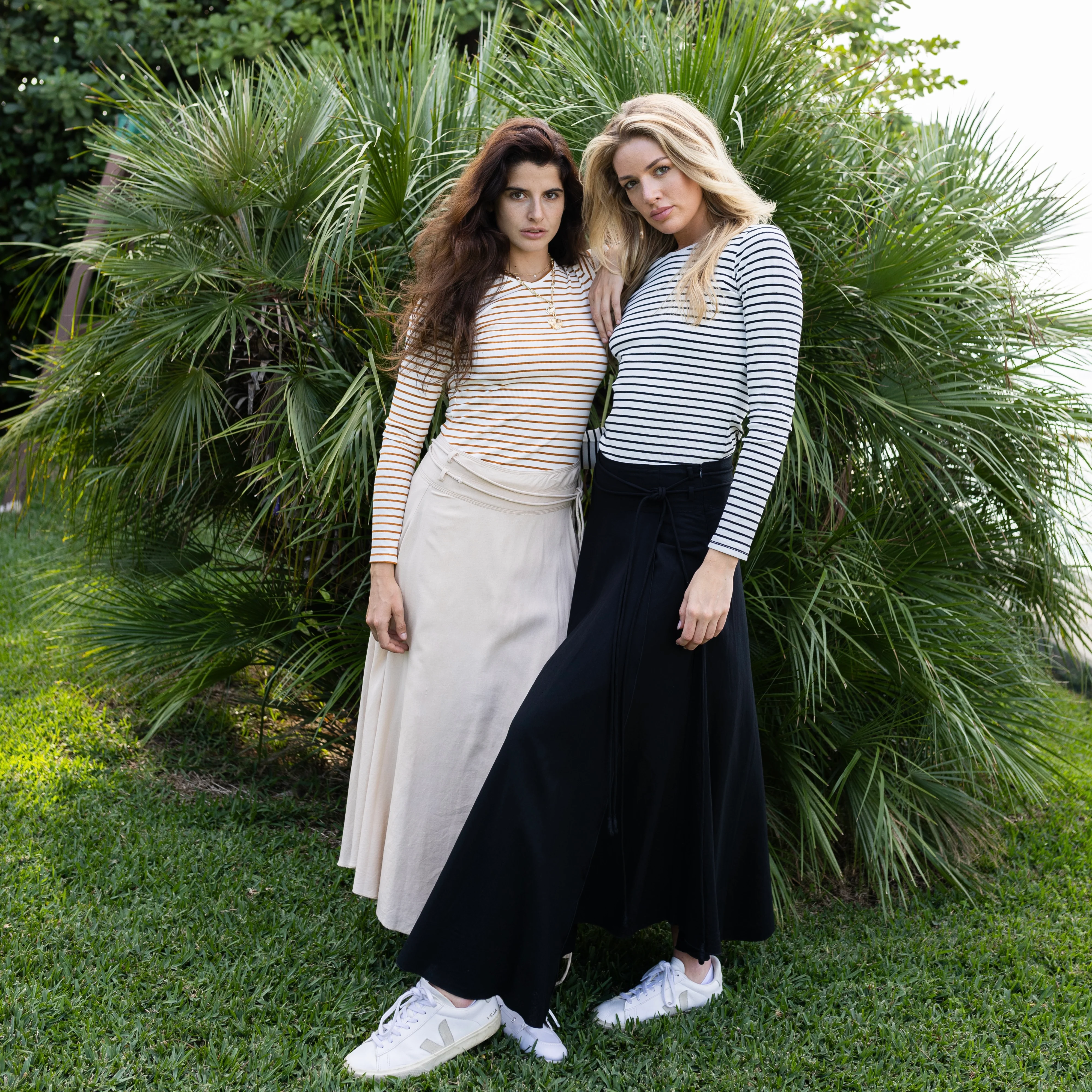 Striped Rib V-Neck | White/Rust - Image 6
